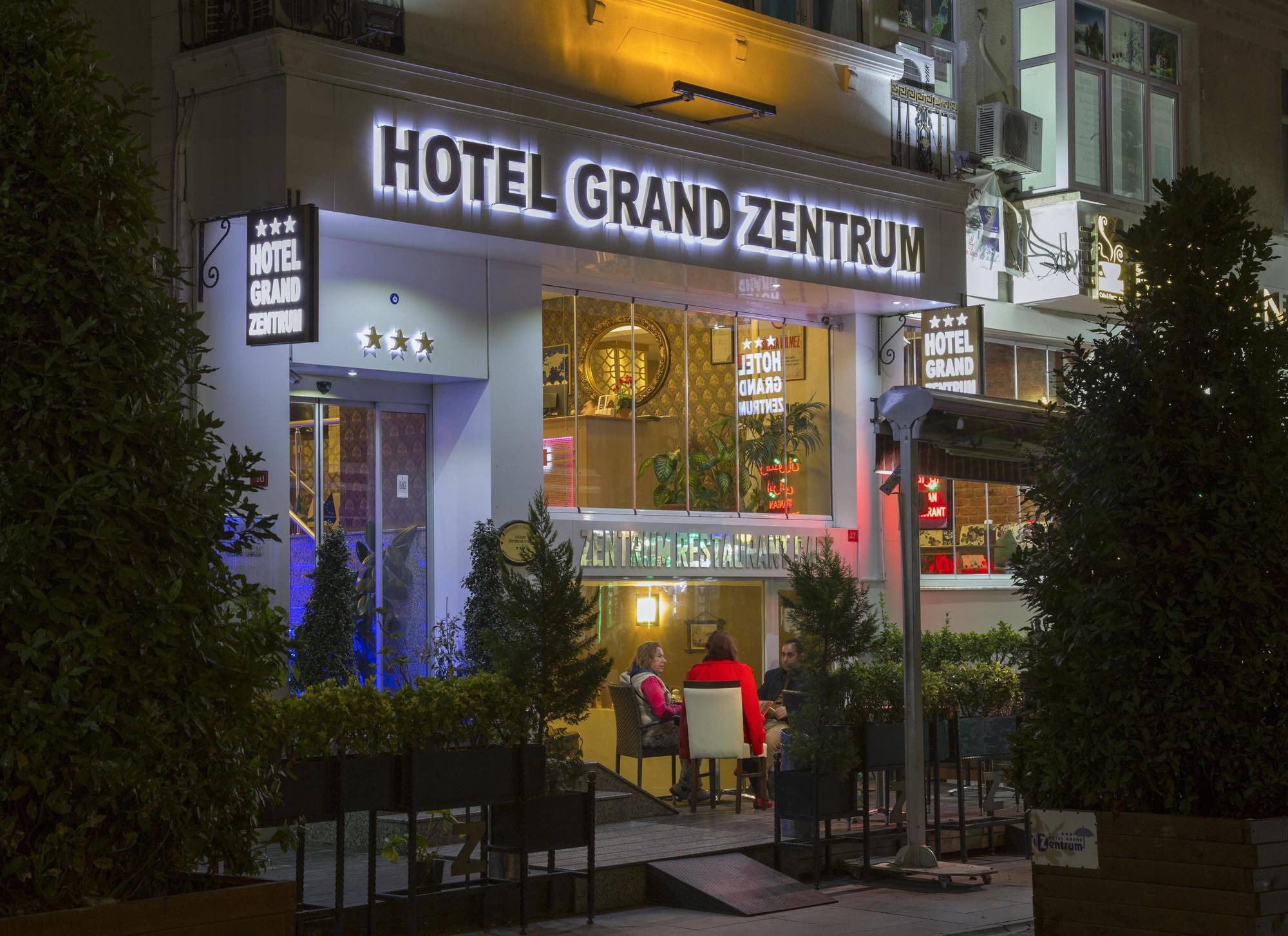 Grand Zentrum Hotel & Cafe Restaurant - Taksim Square Istanbul Exterior photo